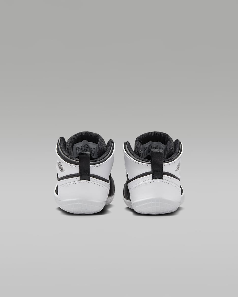 NIKE公式】ジョーダン 1 ベビー クリブ ブーティー.オンラインストア (通販サイト)